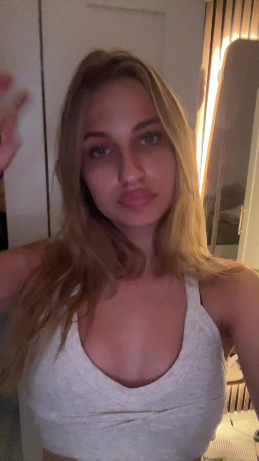 @️