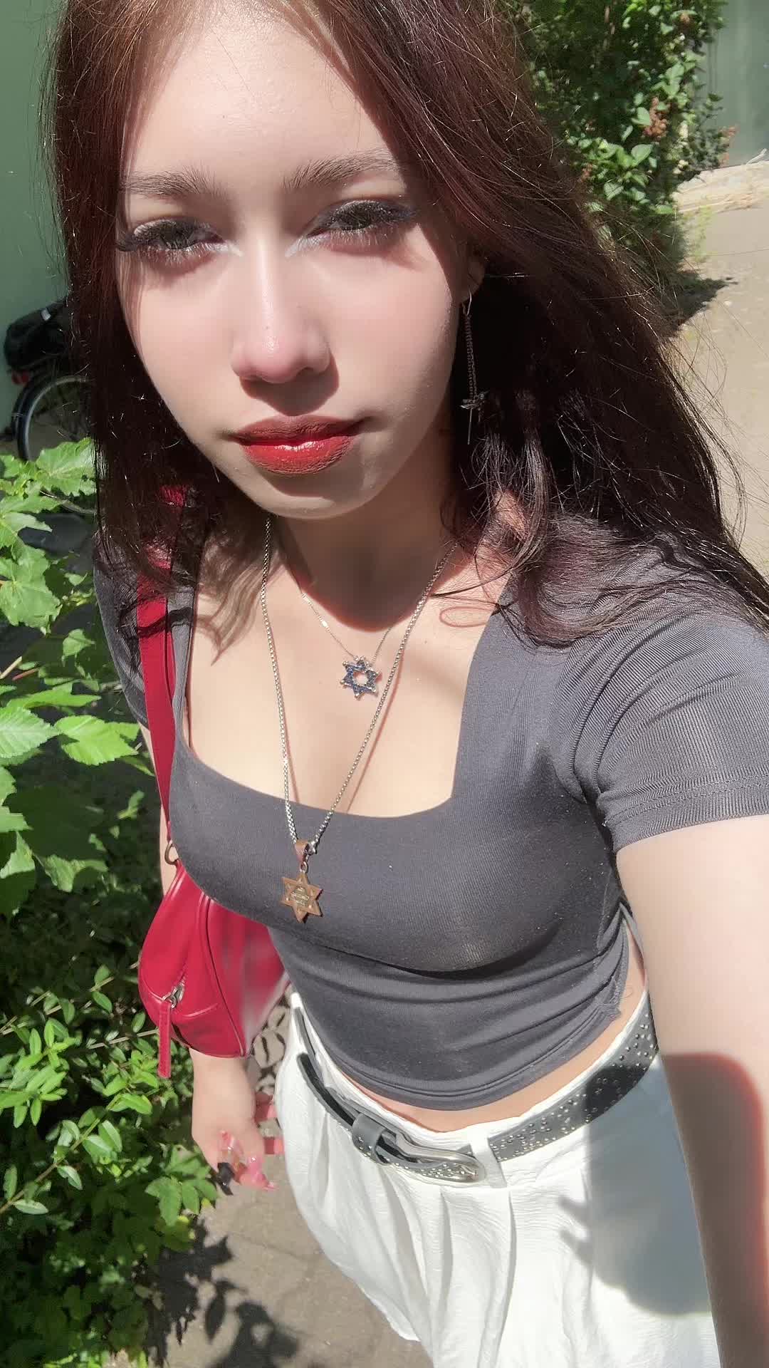 @naomili