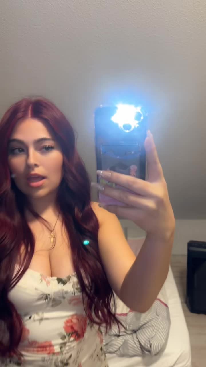 @𝐄𝐋𝐋𝐘