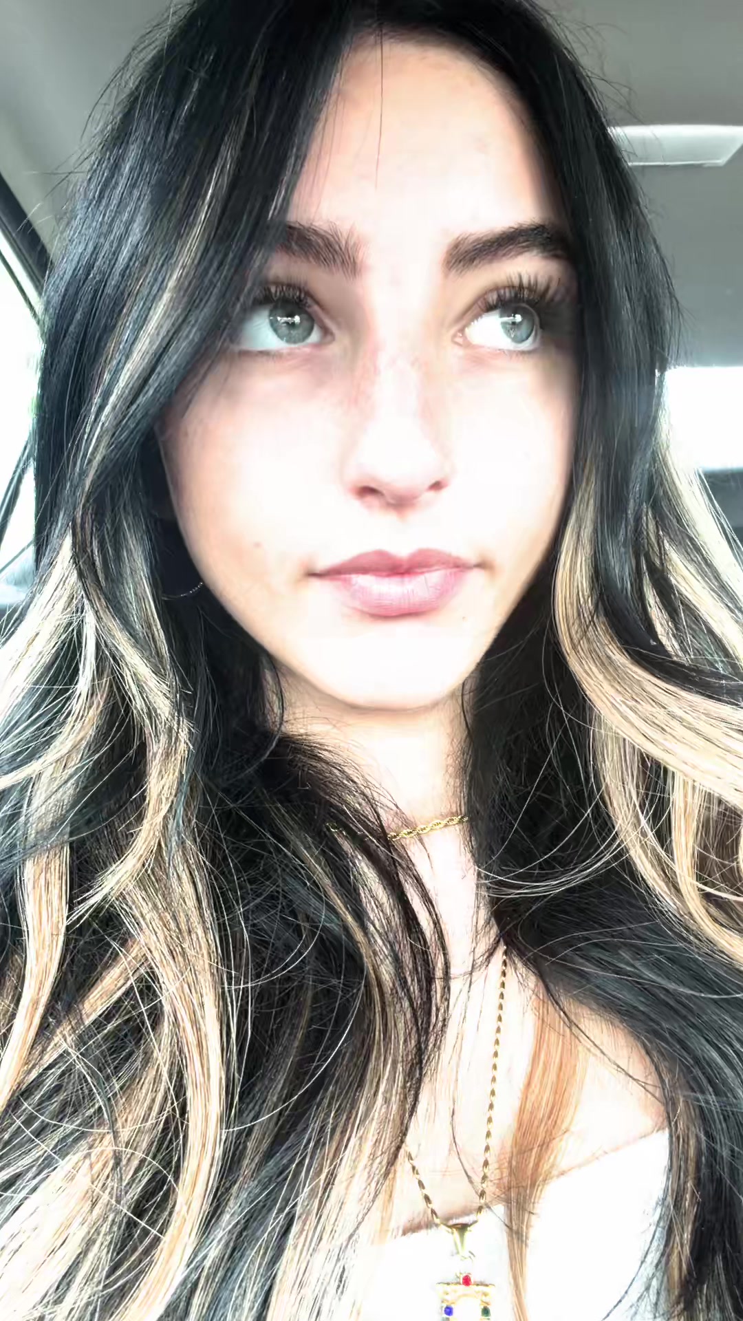 @Adrianna Aloni🍒