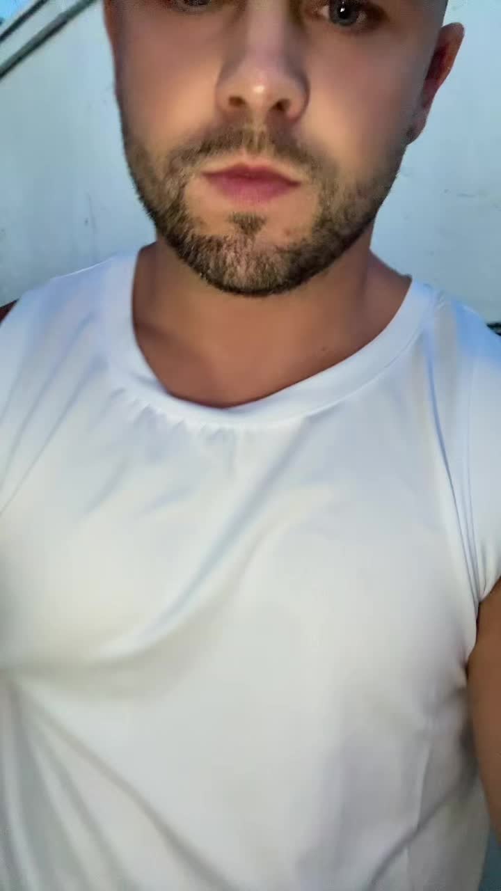 @ErikBuiltDifferent 💪
