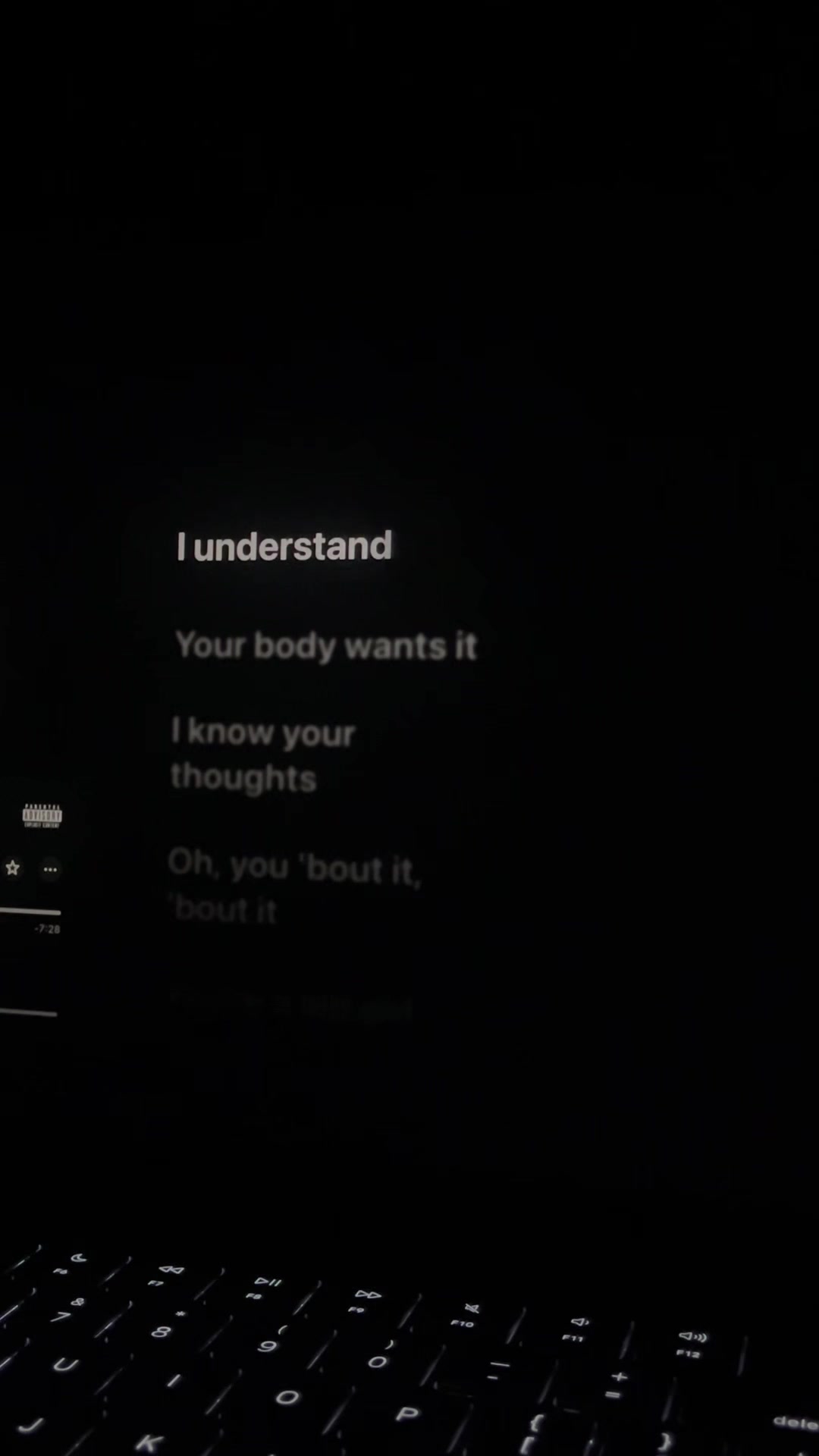 @🎧