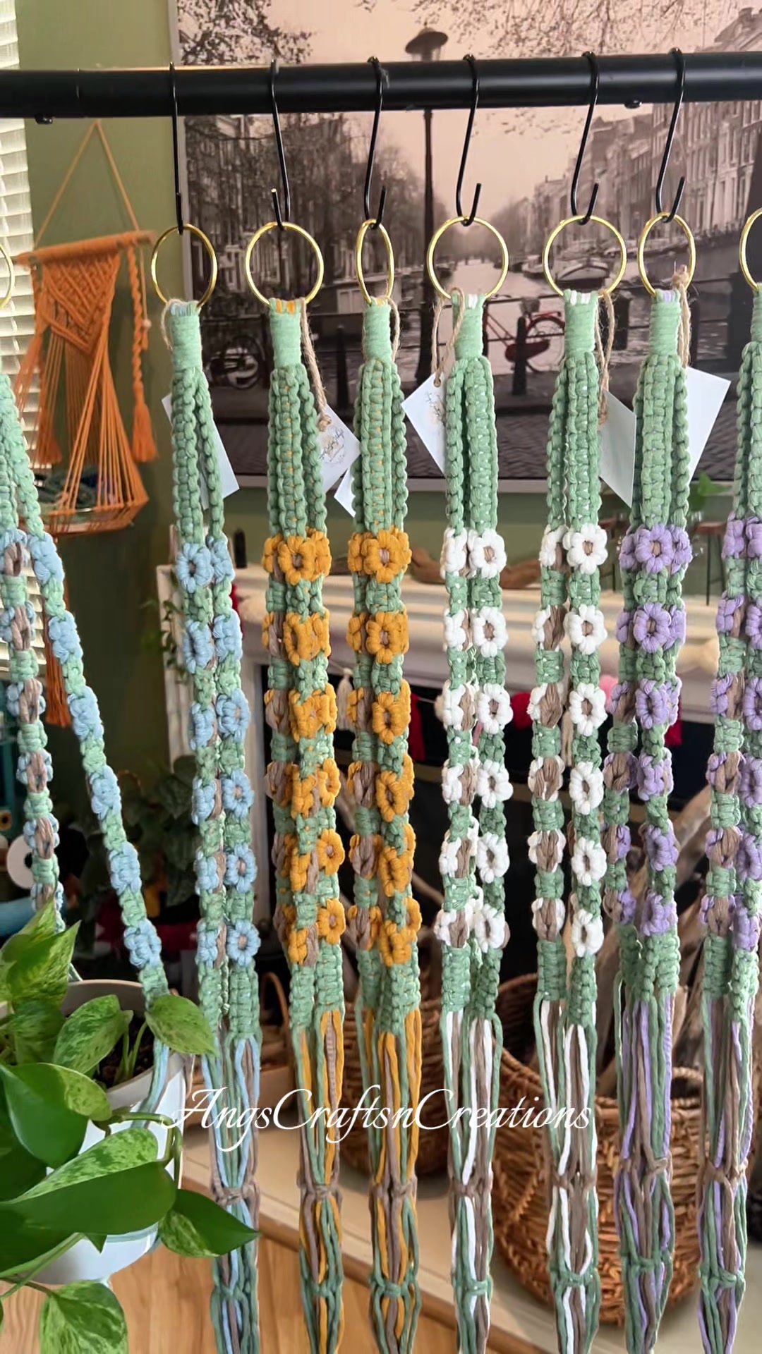 @AngsCraftsnCreations• Macrame