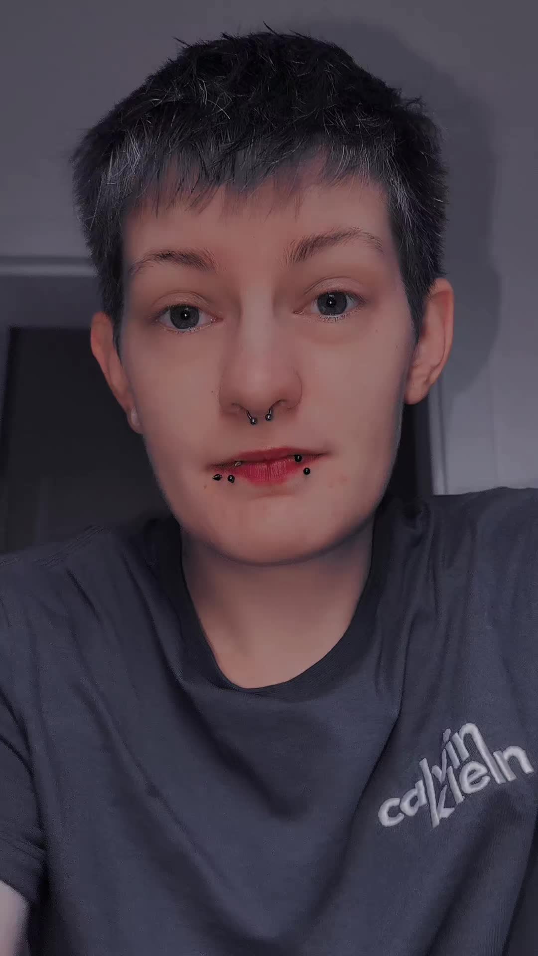 @™