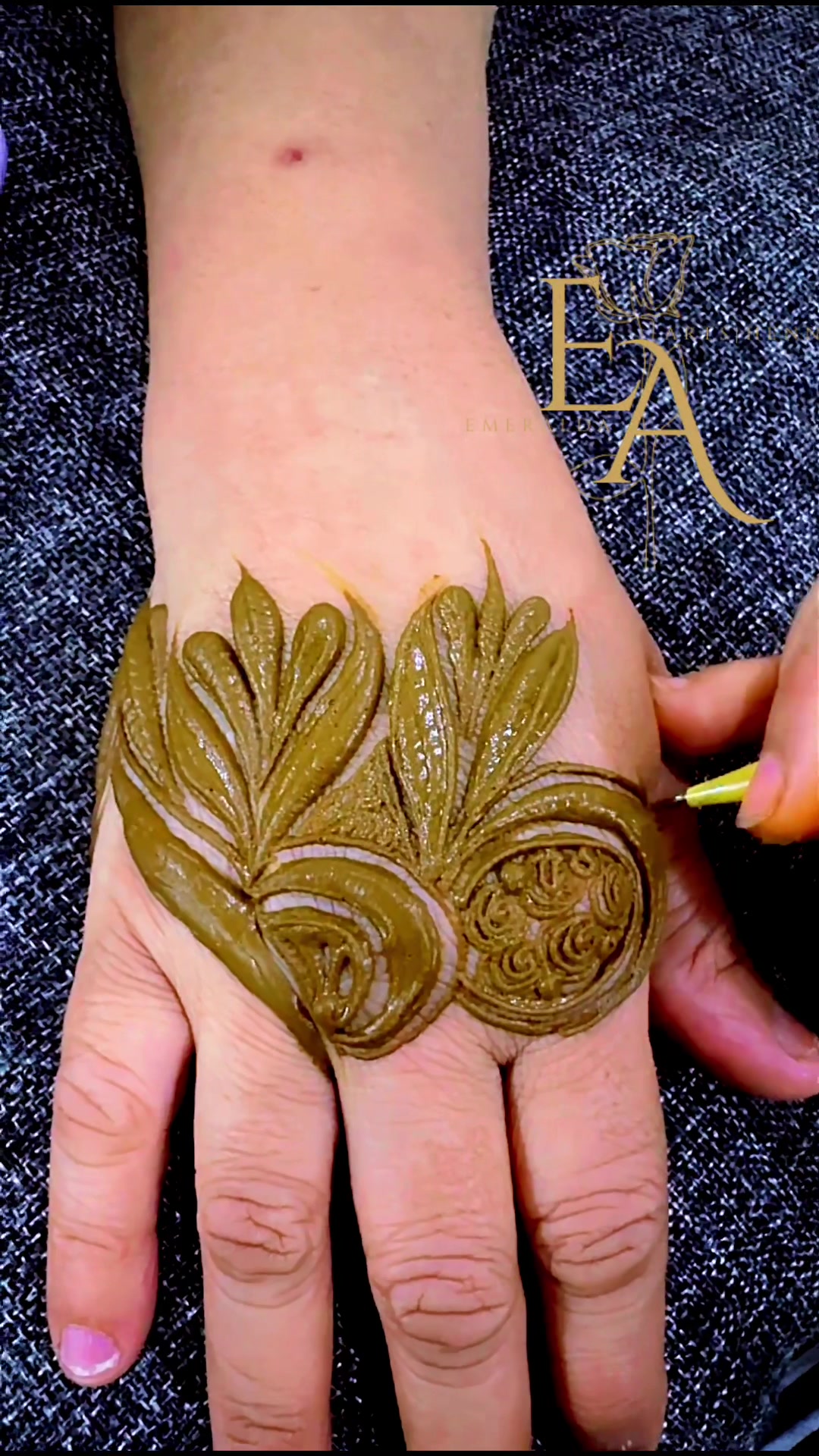 @Emeralda Arts | Henna
