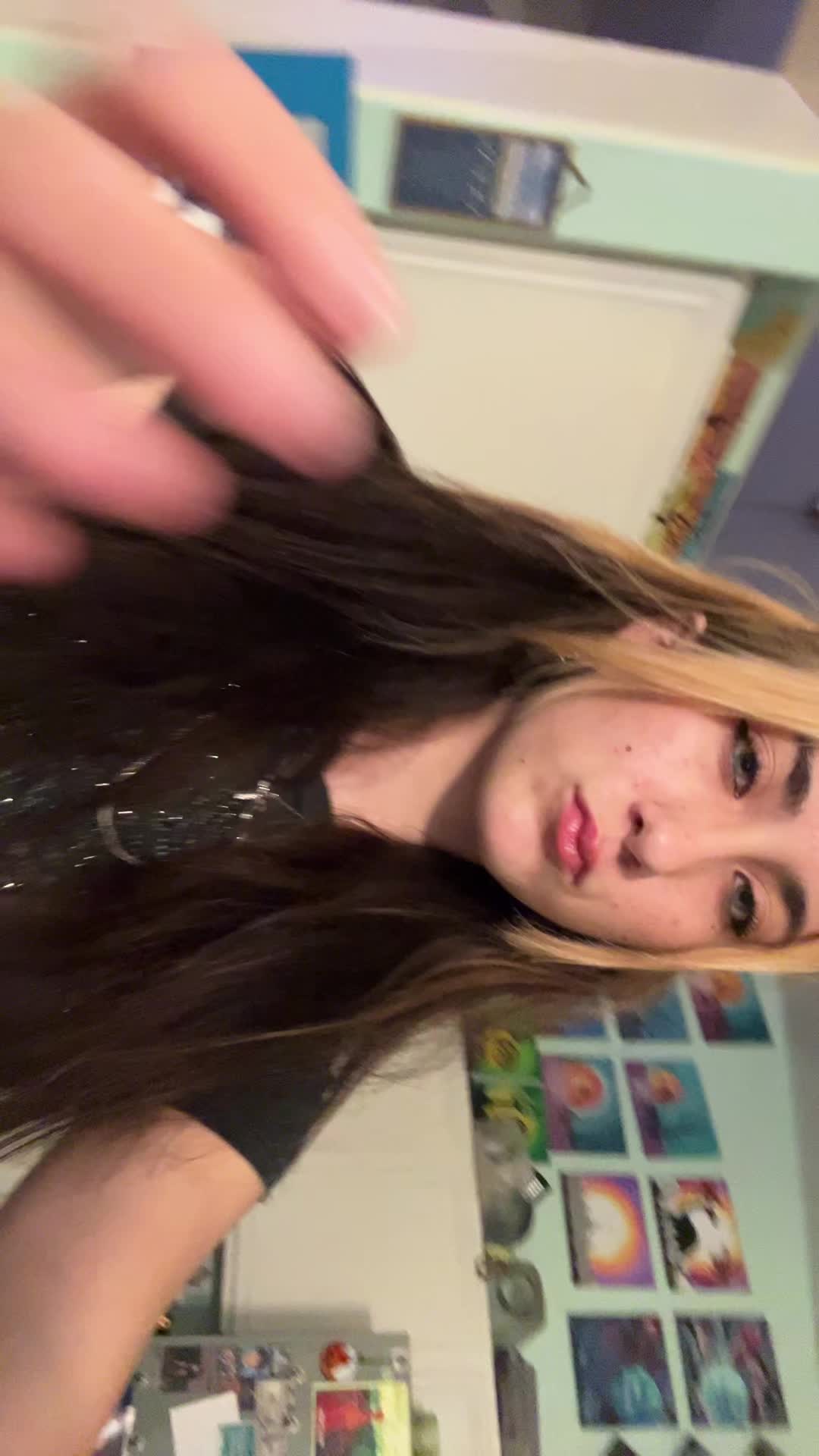 @LilyBee🤨