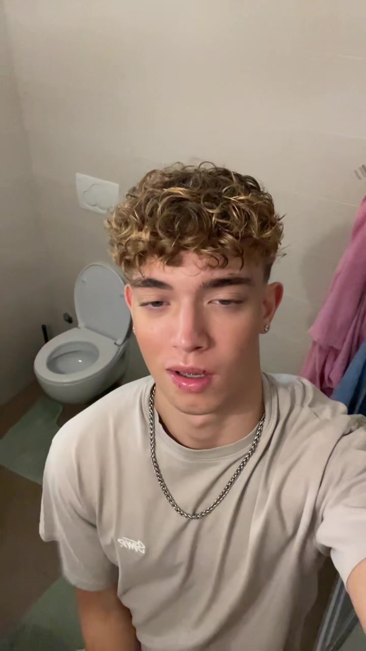 @𝓨 𝓛 𝓘 𝓐 𝓝💎