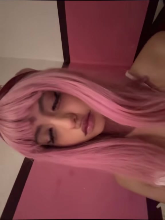 @isolde_cos