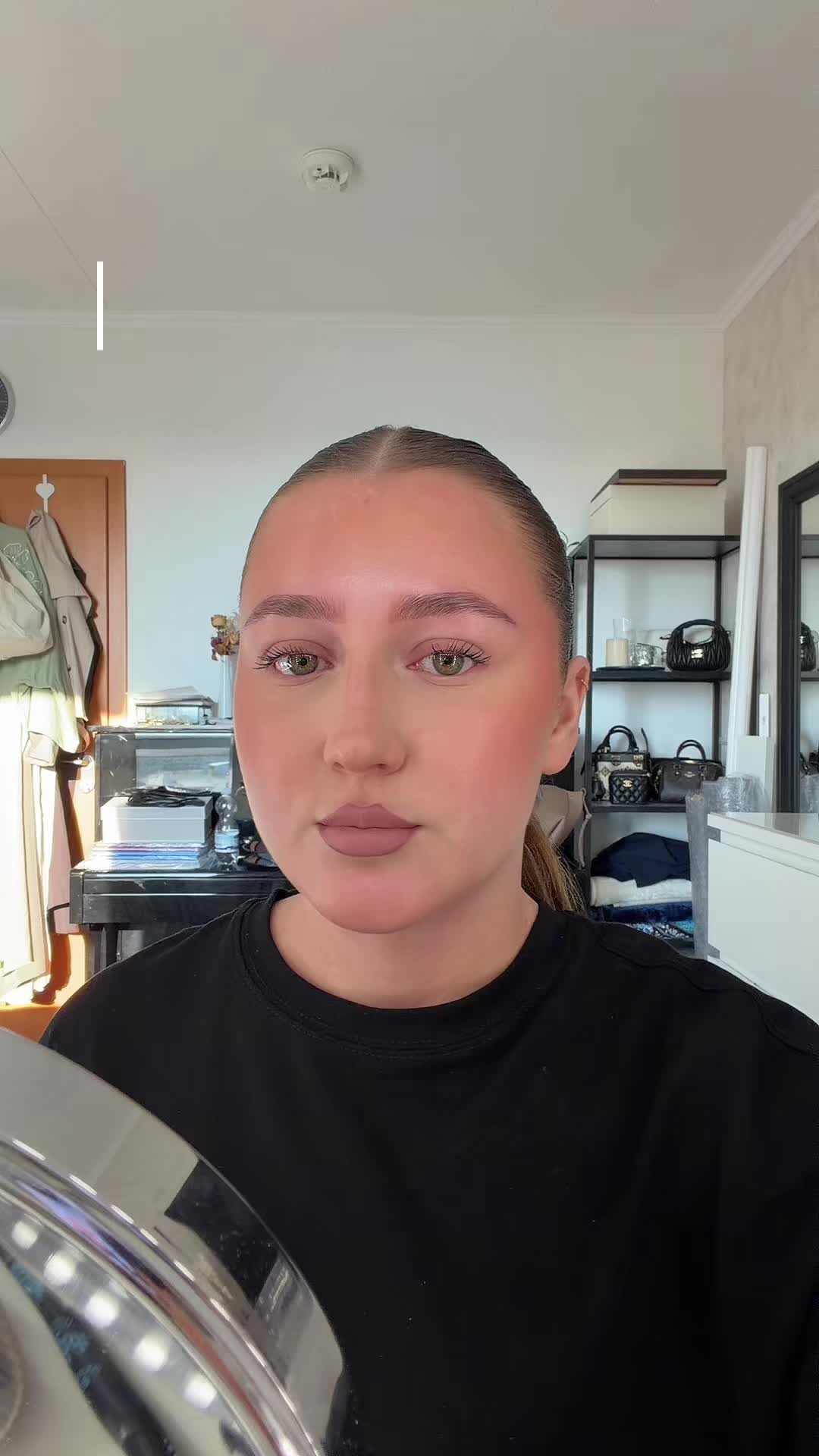 @𝐞𝐯𝐞𝐥𝐲𝐧