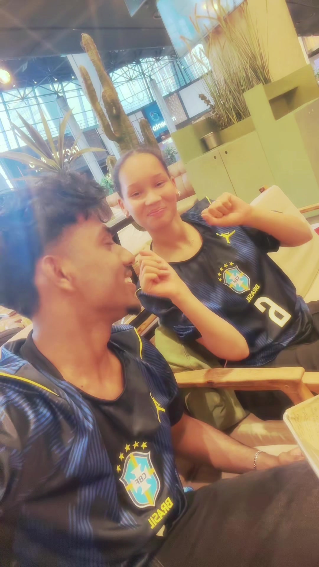 @LANKAN🇱🇰🇲🇺