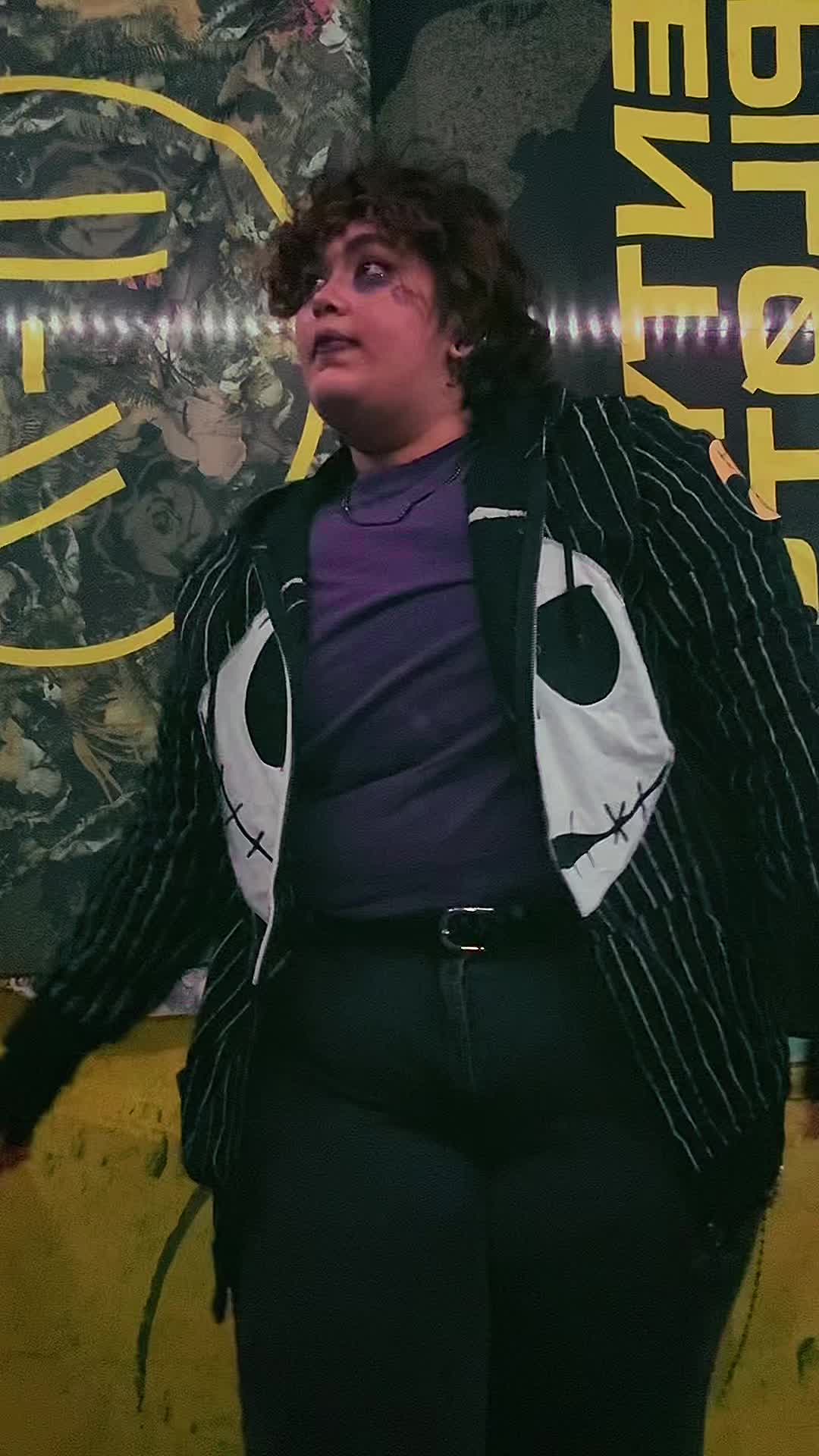 @Ava