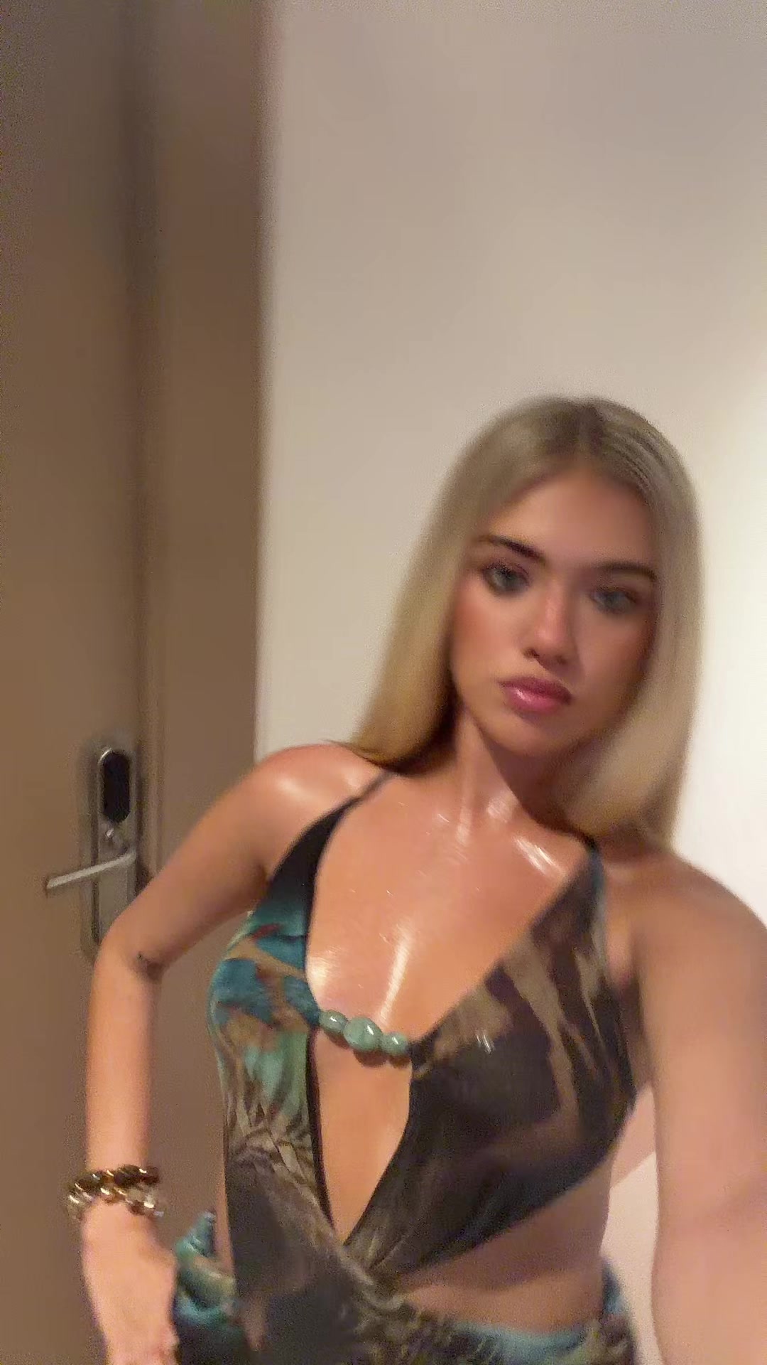@Hol 💙
