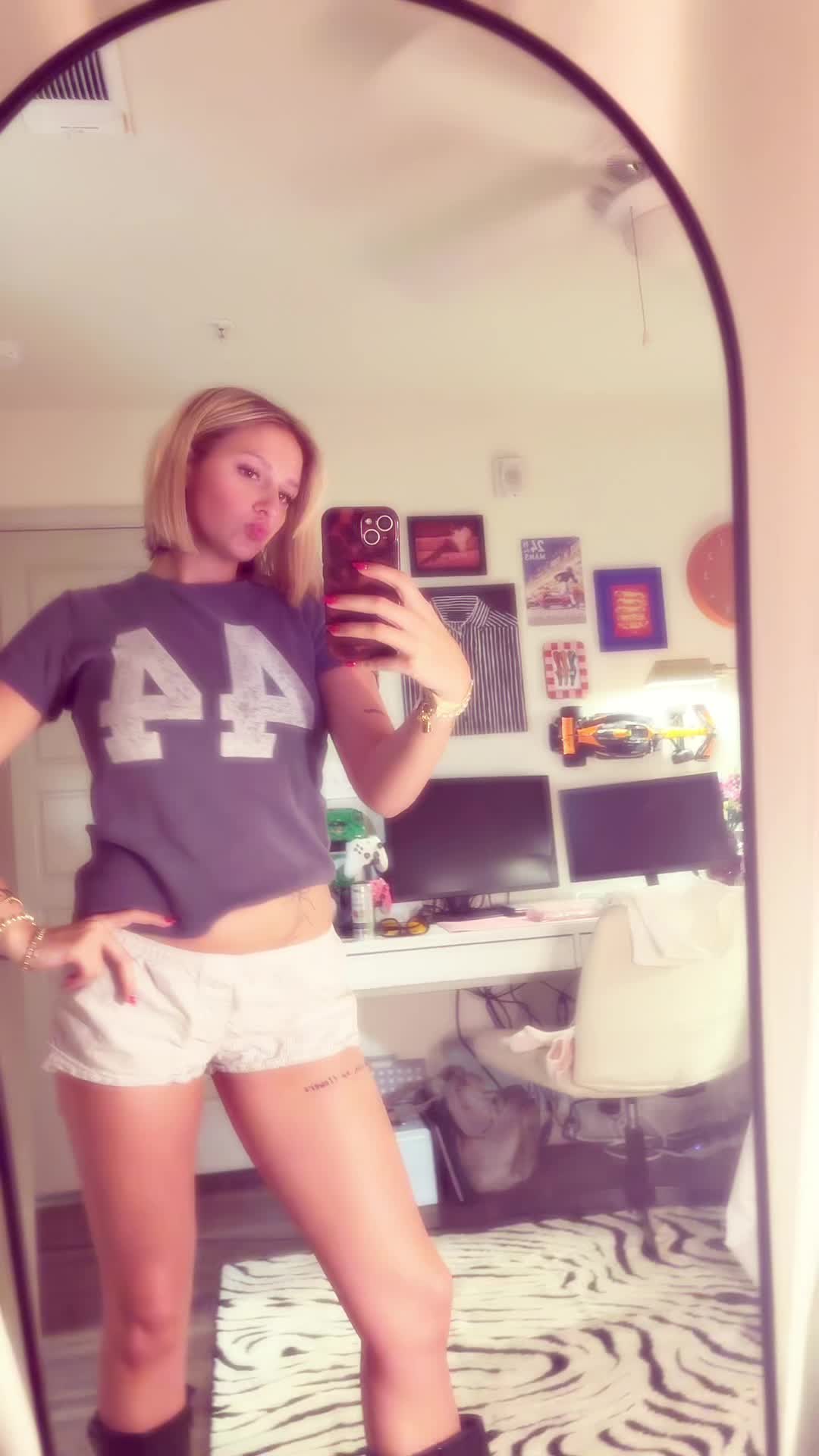 @Allysa