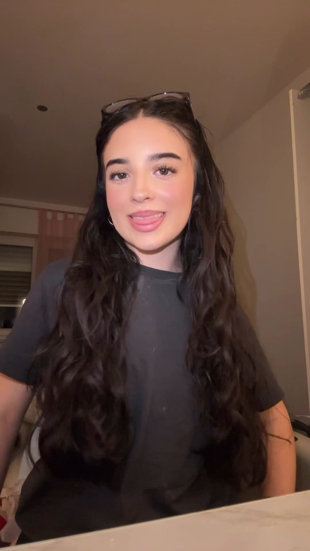 @𝓂𝑒𝓁𝒾𝒶🐒