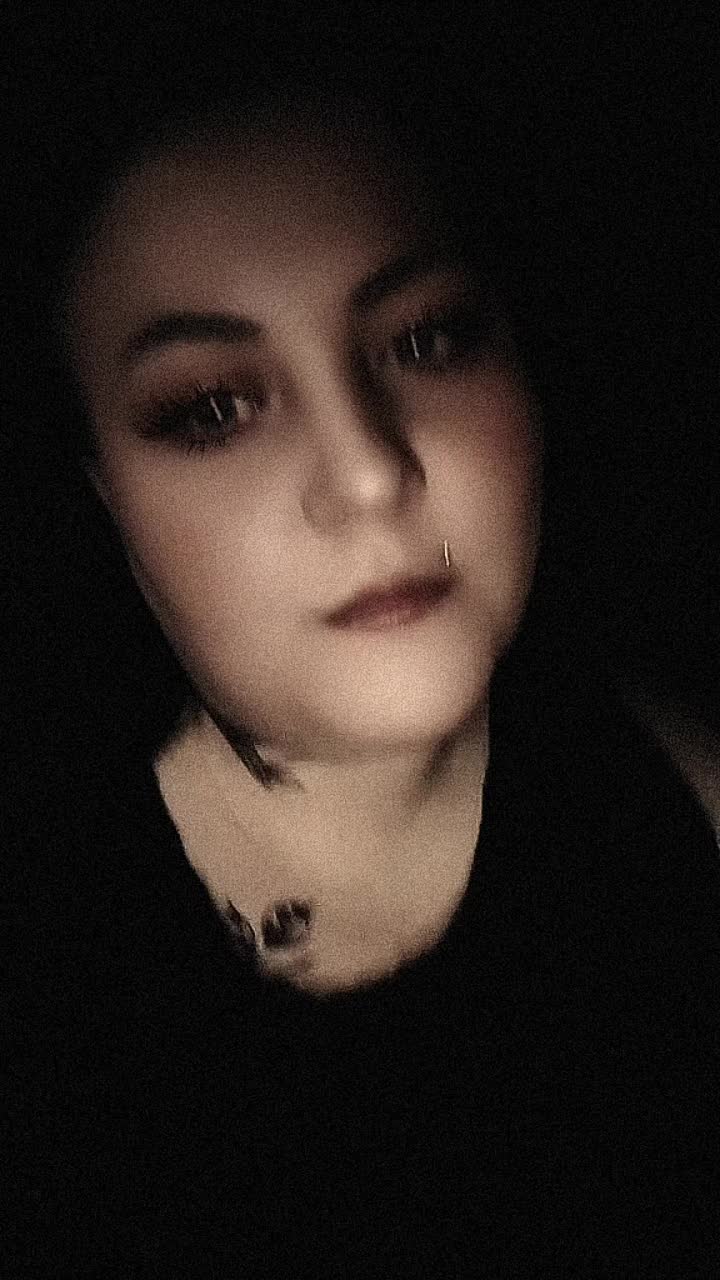 @𝖒𝖆ł𝖆_𝖈𝖟𝖆𝖗𝖓𝖆𝟏𝟖𝟎𝟑