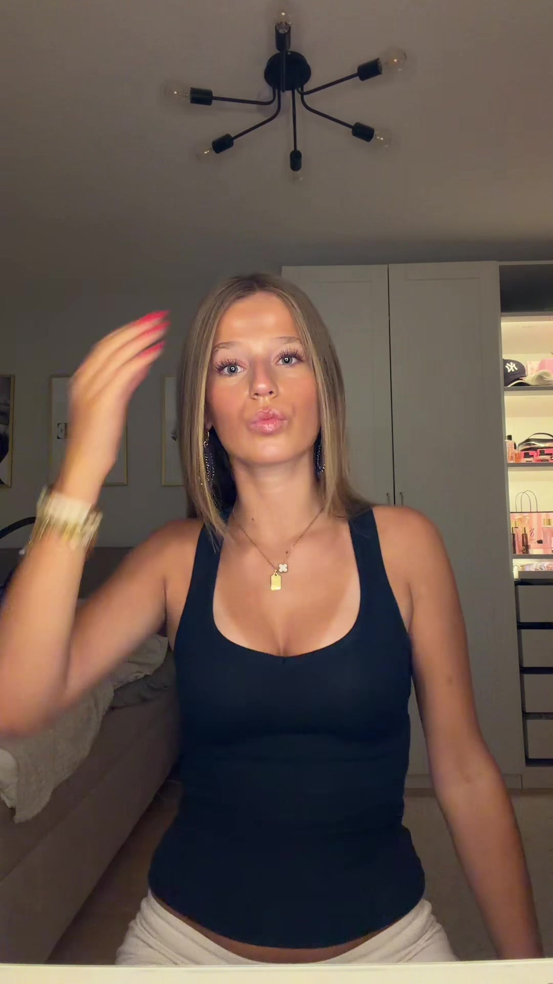 @𝑖𝑙𝑣𝑦