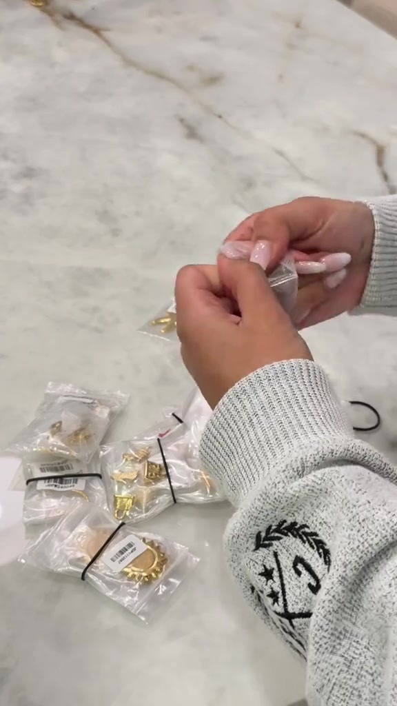 @finery_jewelry
