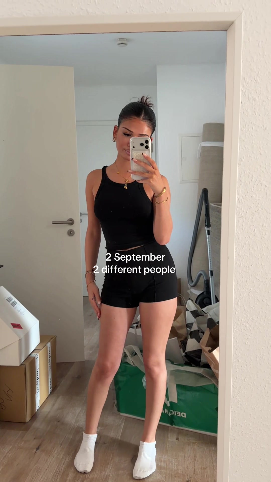@𝑆𝑎𝑛𝑑𝑟𝑎🤍
