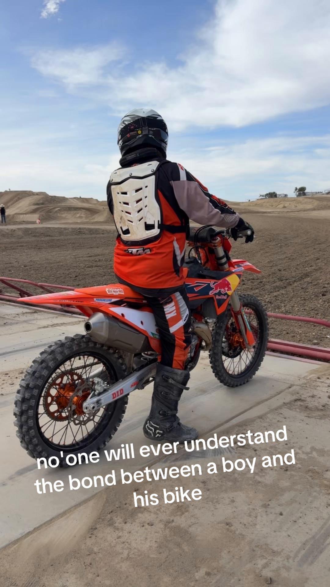 @Gage g