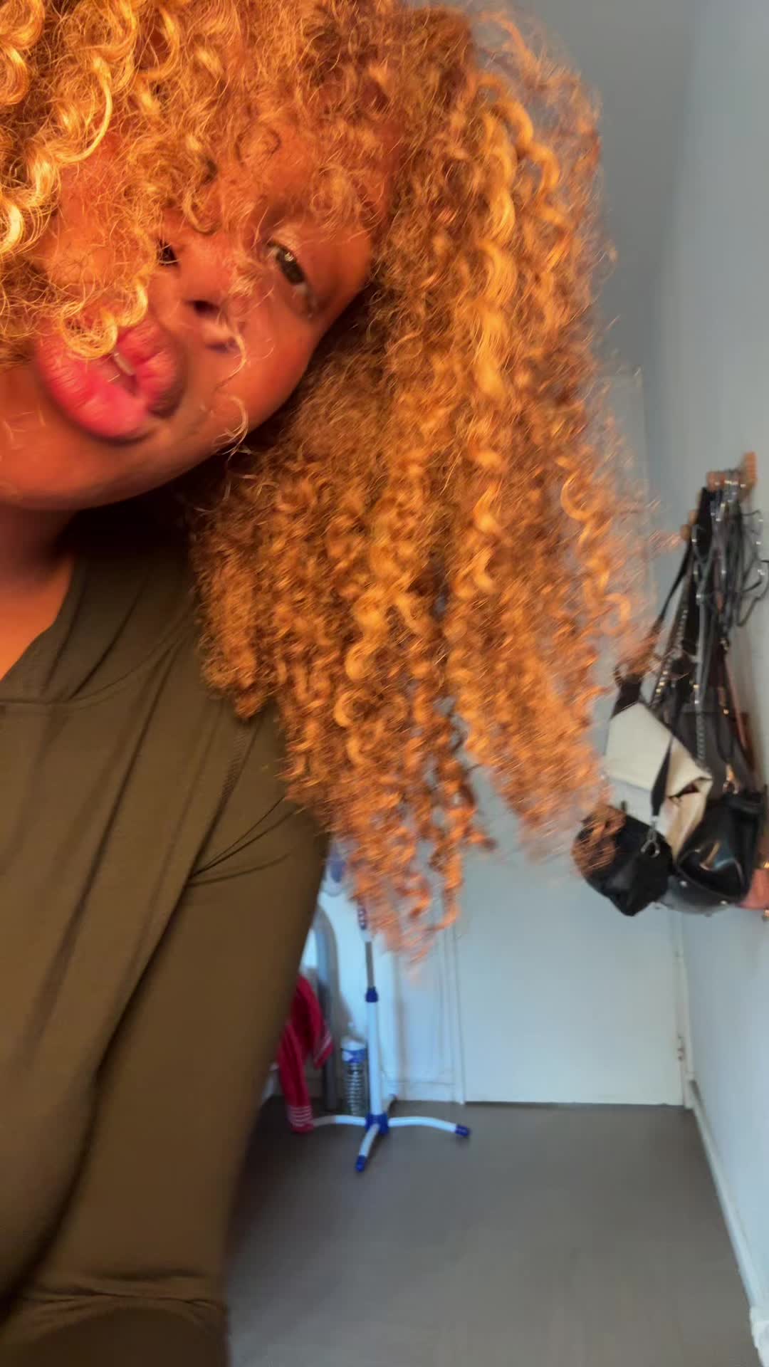 @Byqueenss 👑