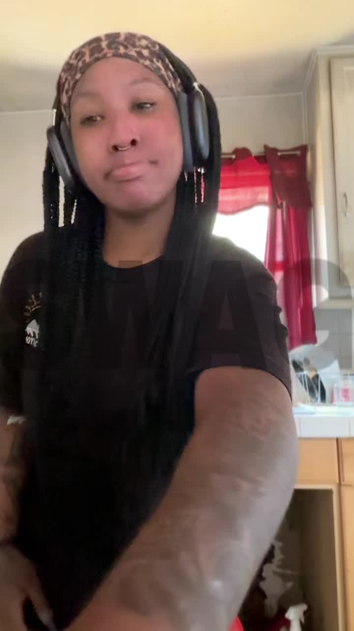 @🤎