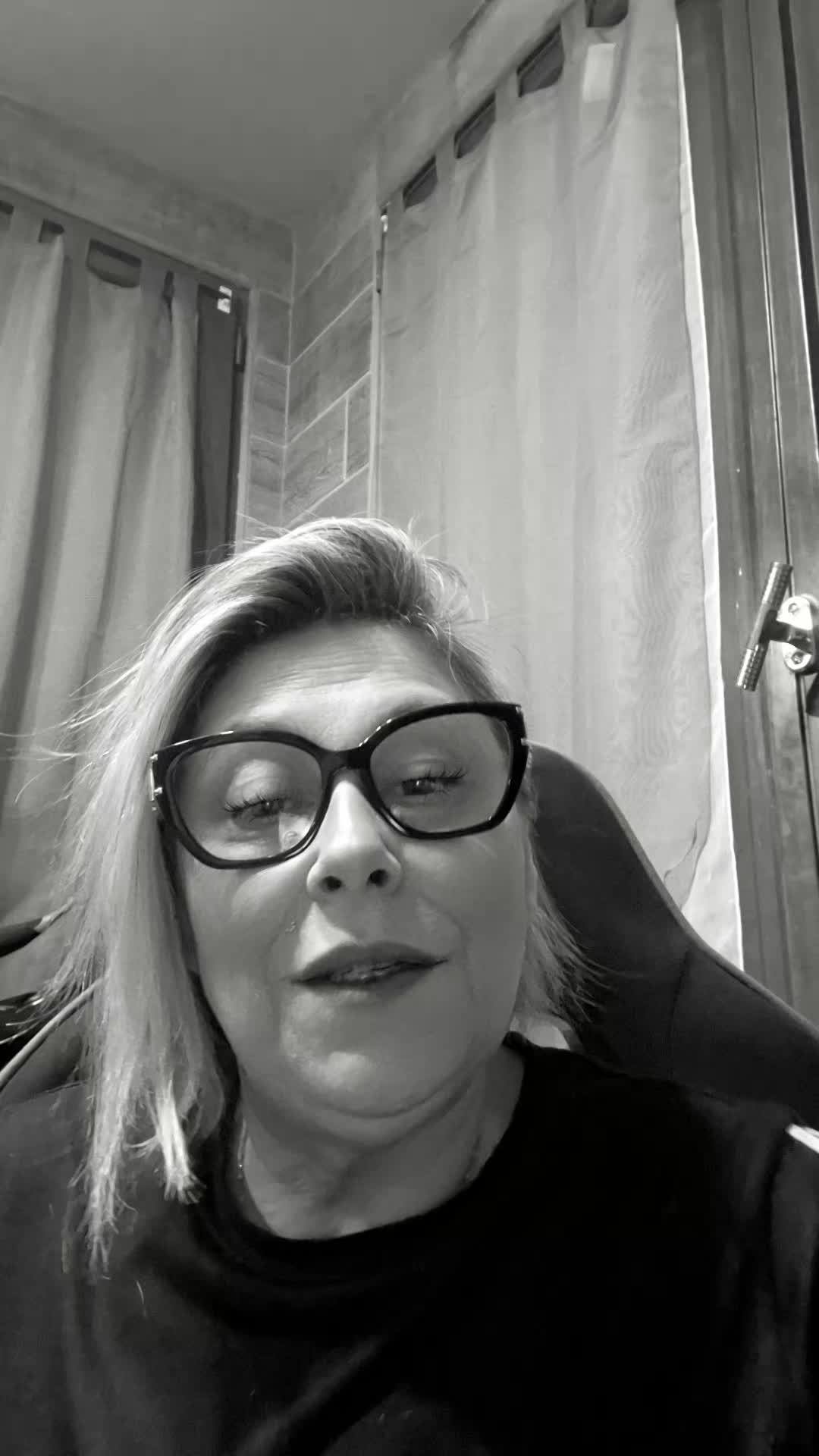 @lysiane 1๐ฆ๐