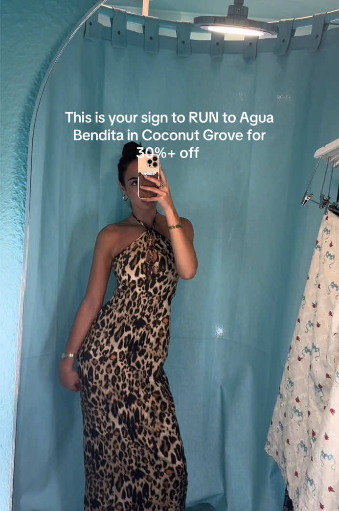 @Agua Bendita