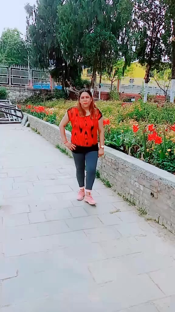 @पारु खड्का🇳🇵🇳🇵