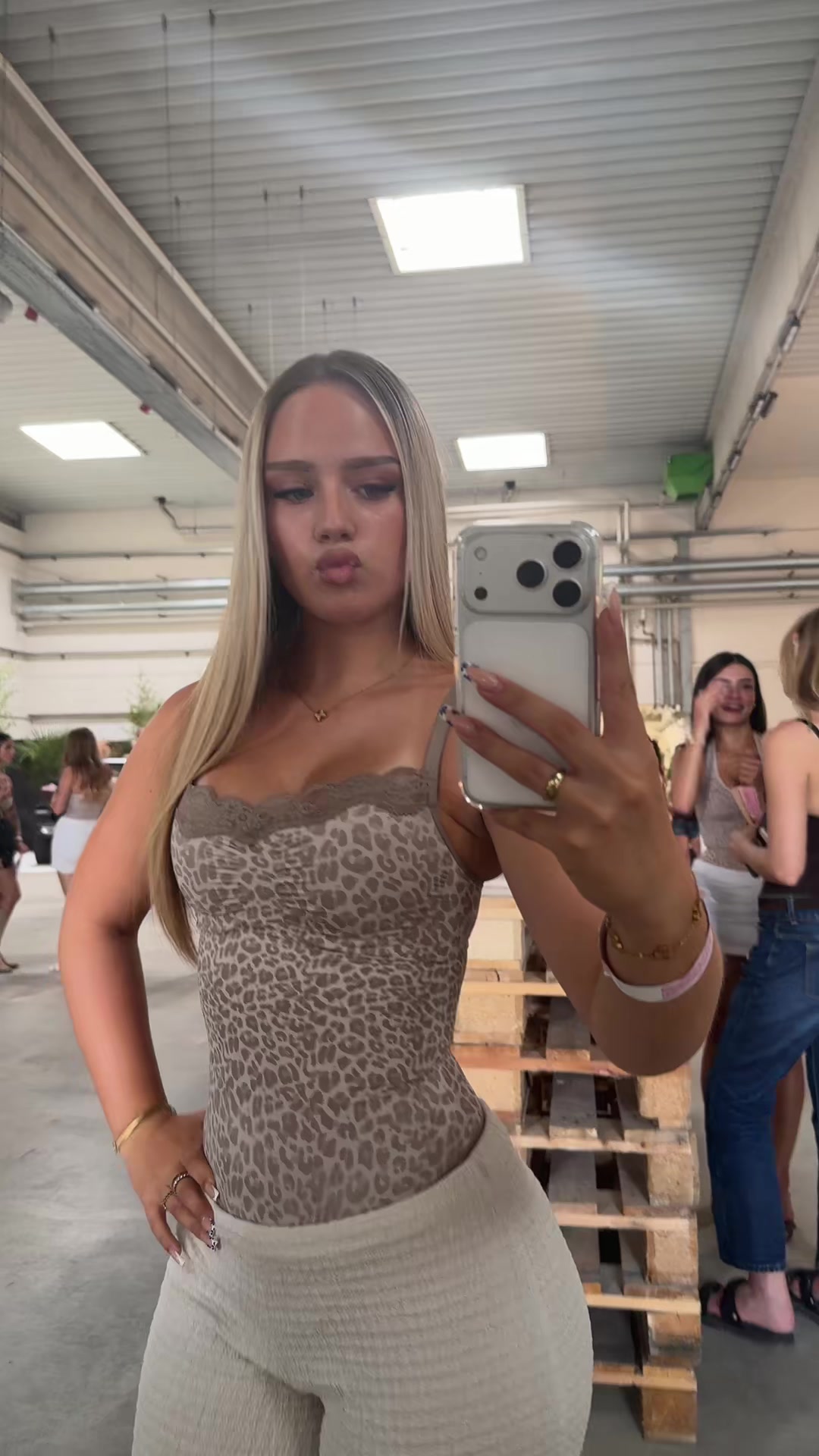 @𝐀
