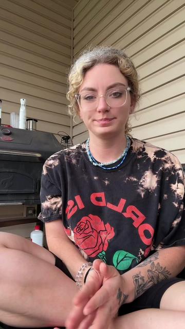 @curliefries_