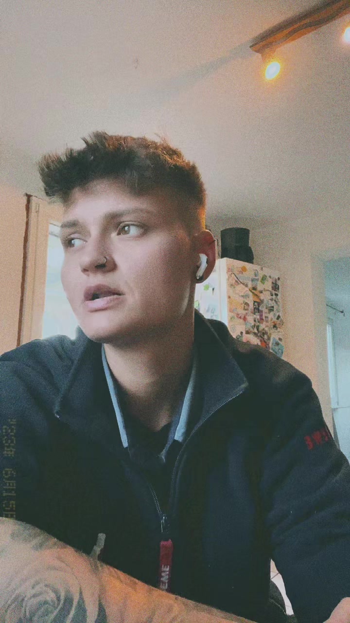 @Jasmiin 🩶