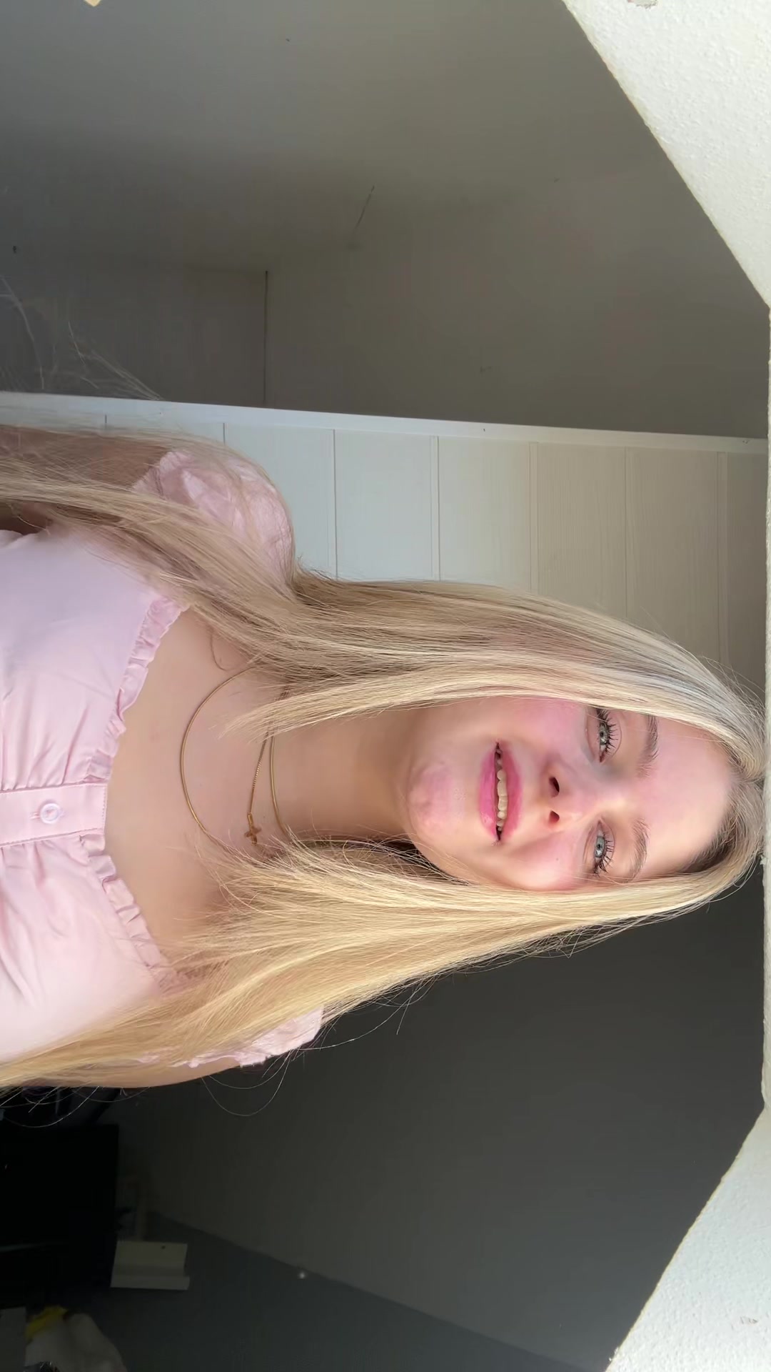 @Salom&eacute;