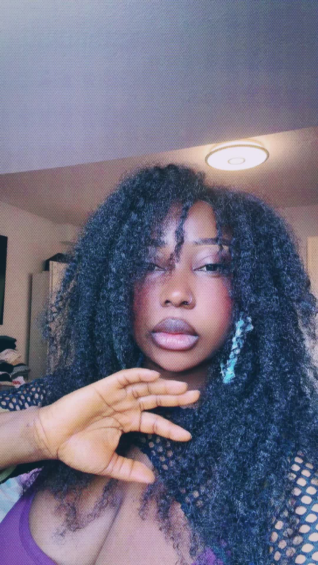 @Viv-lgbins4