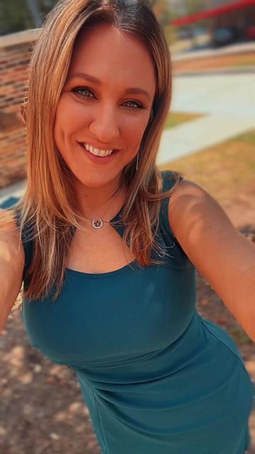 @HappilyTX