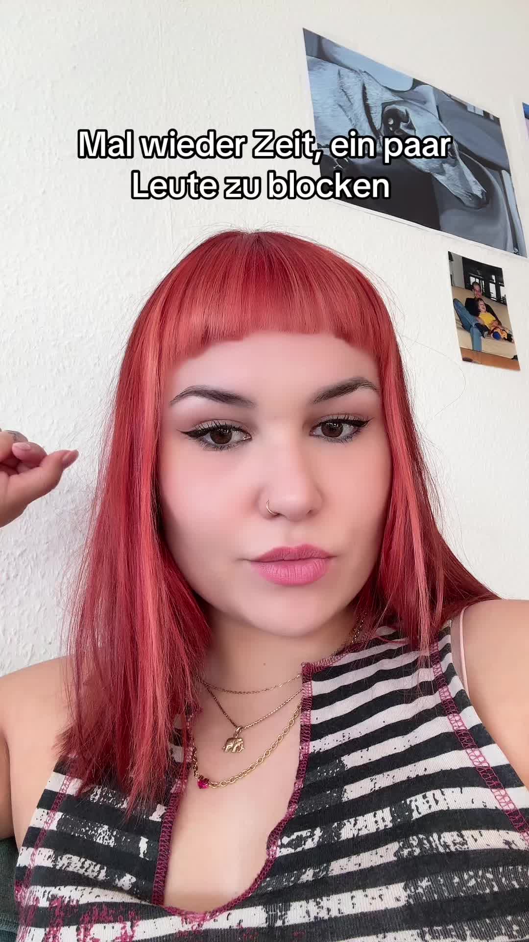 @laurassoberlife