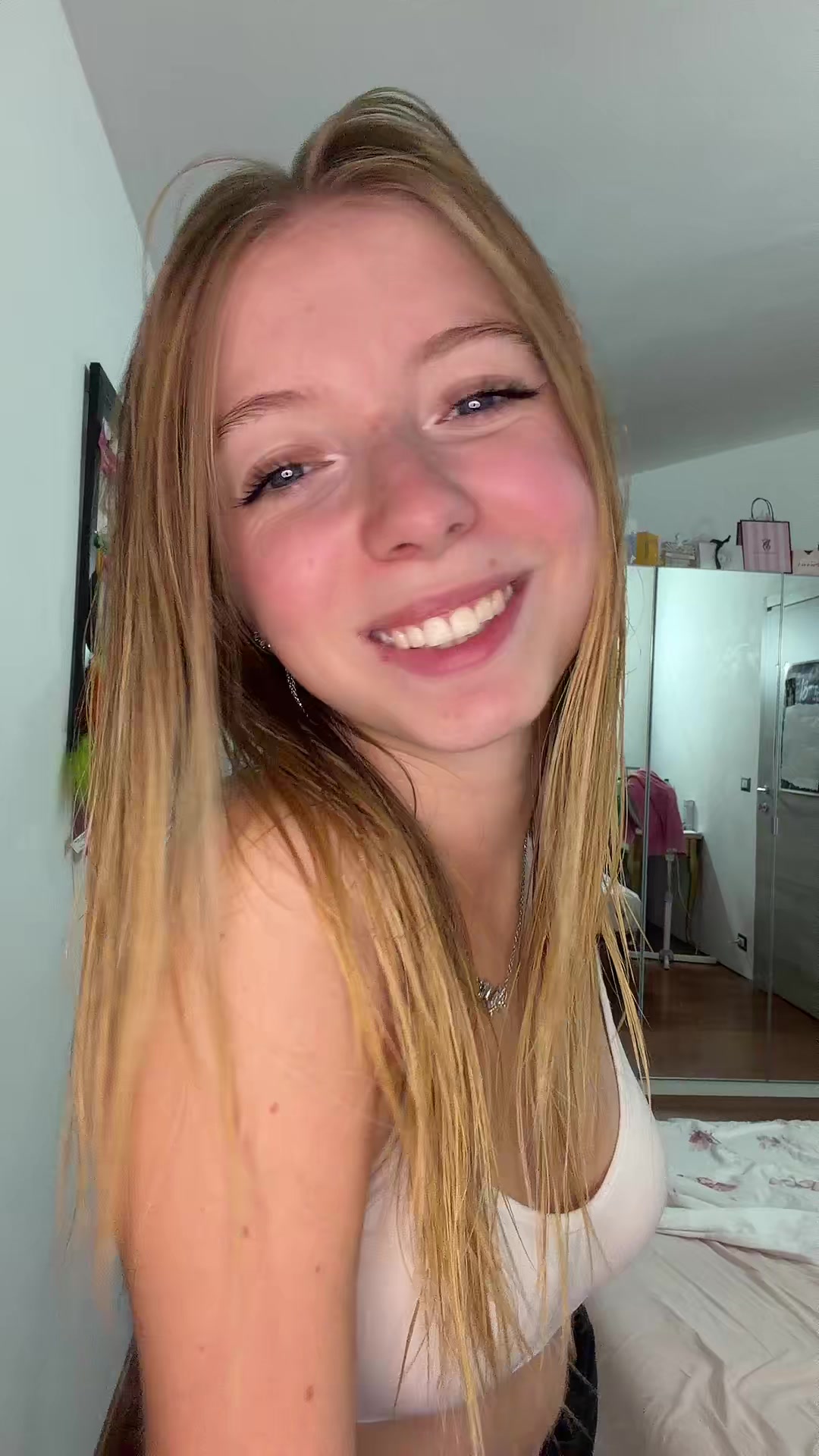 @ele🧸