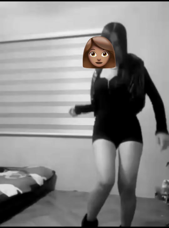 @🫦
