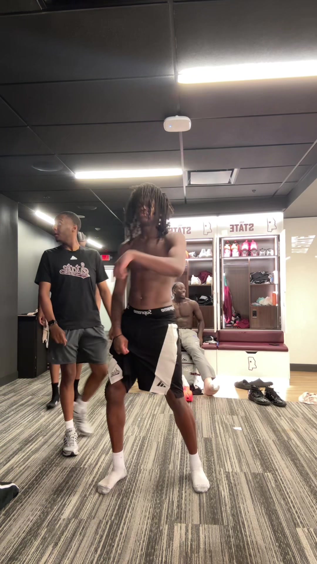 @6’6 character 🕴️