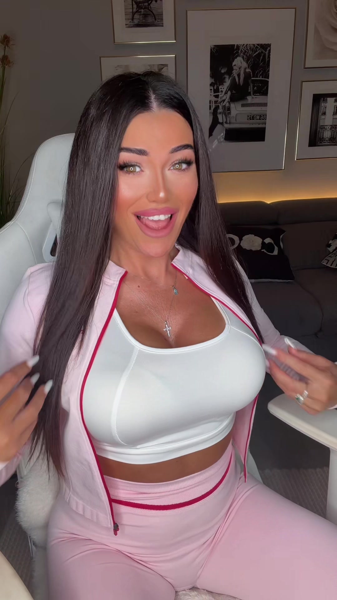 @Valentina