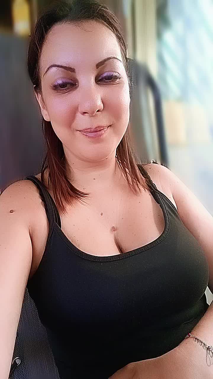 @🩷🌻꧁𝓐𝓷𝓽𝓸𝓷𝓮𝓵𝓵𝓪꧂🌻🩷