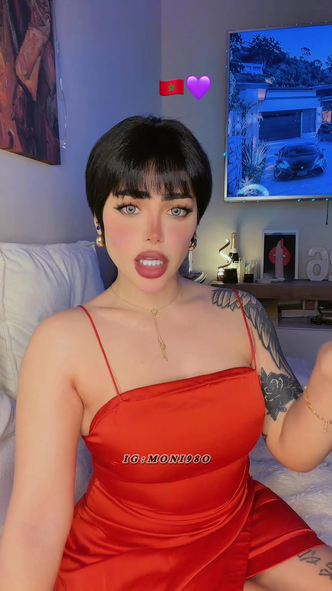 @MOONI 🦋👑
