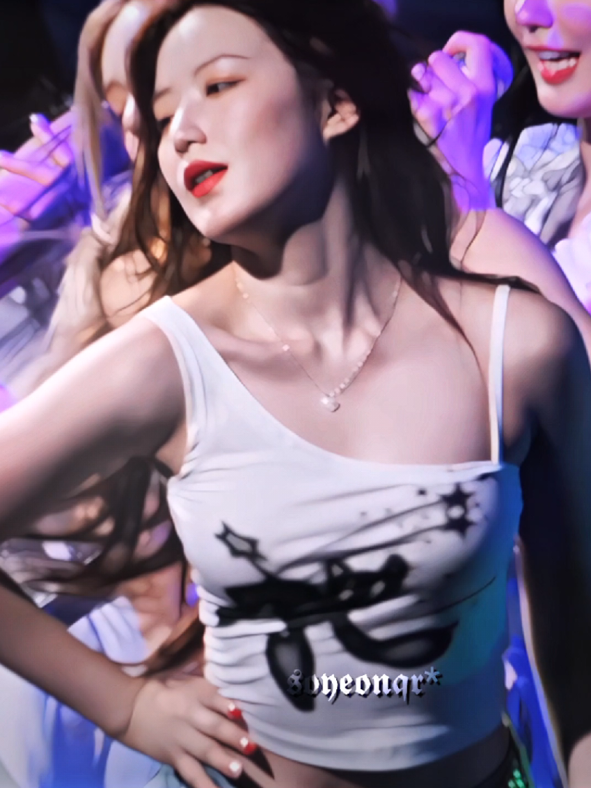 @𝐬𝐨𝐲𝐞𝐨𝐧𝐪𝐫*