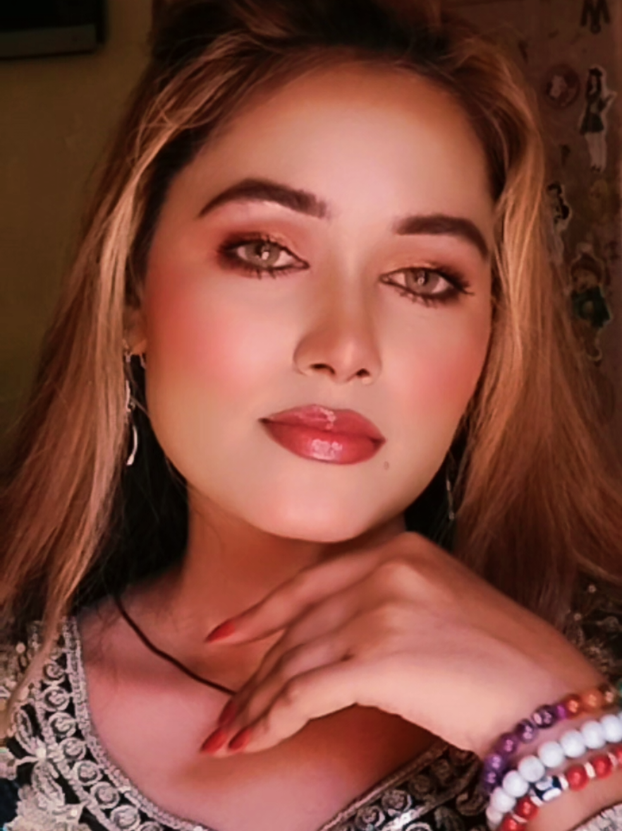 @👑𝓜𝒰𝒮𝒦𝒜𝒩  𝒬𝒰𝓔𝓔𝒩 👑