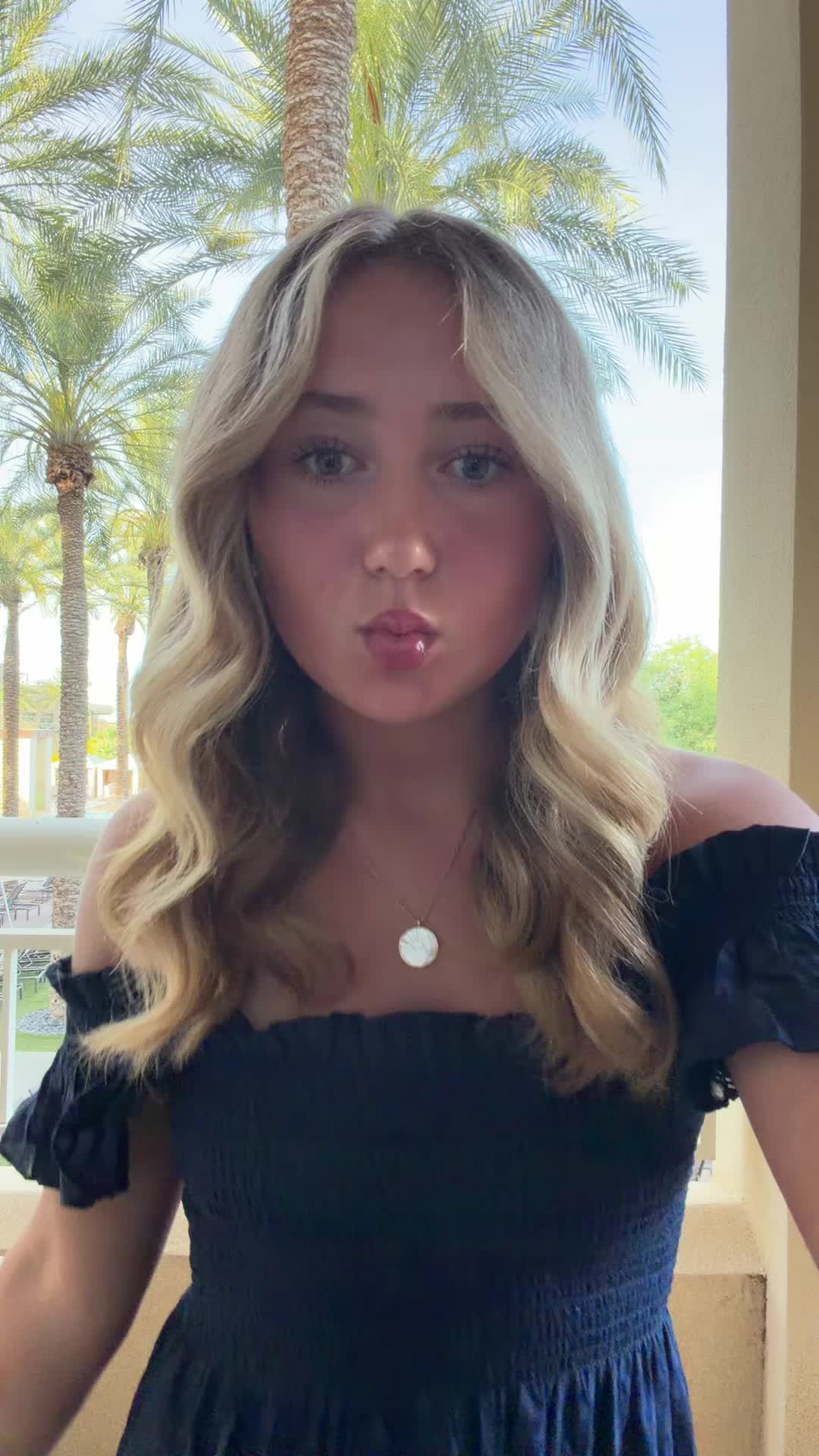 @VIOLETA