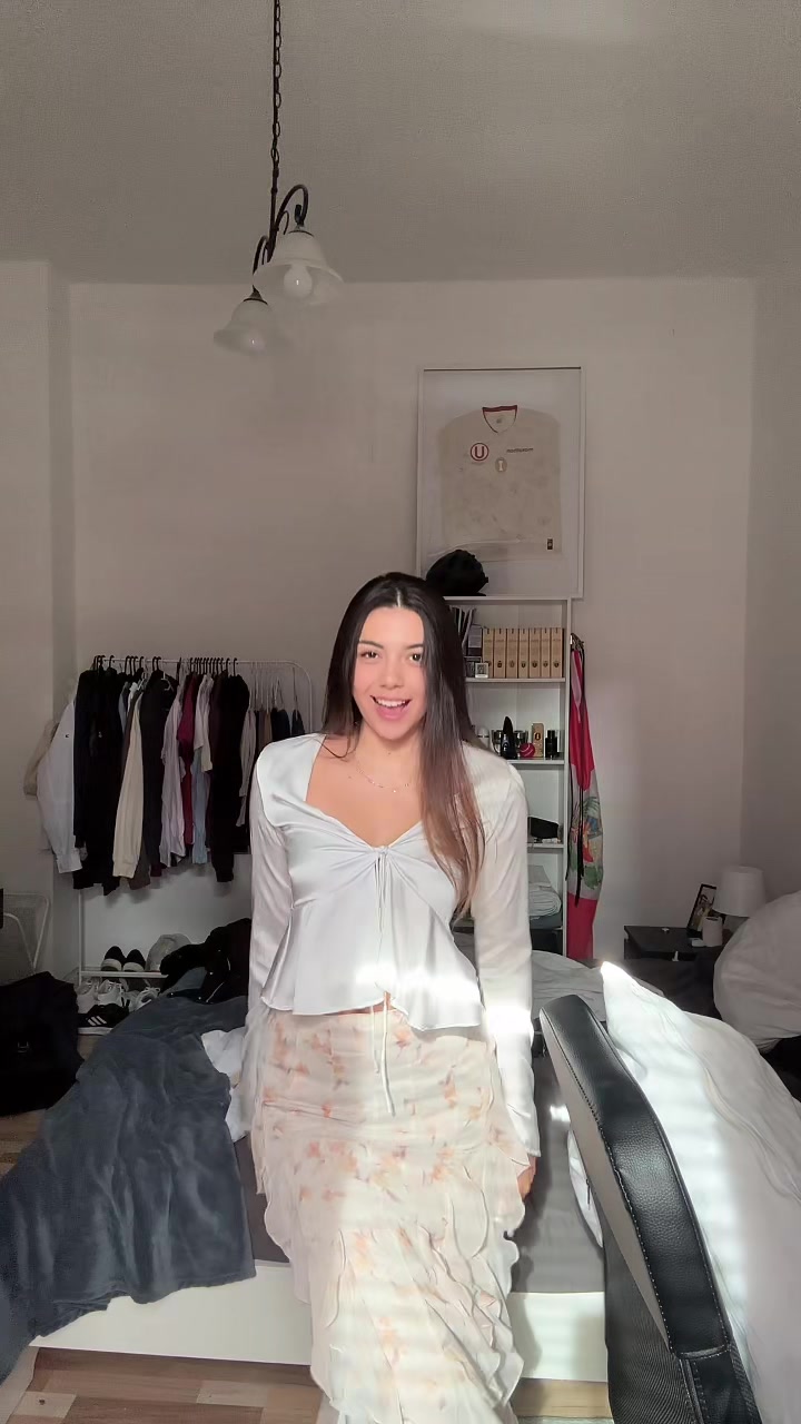 @adrianaleivaac