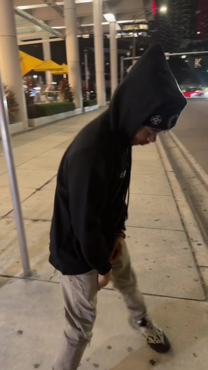 @jayvghn
