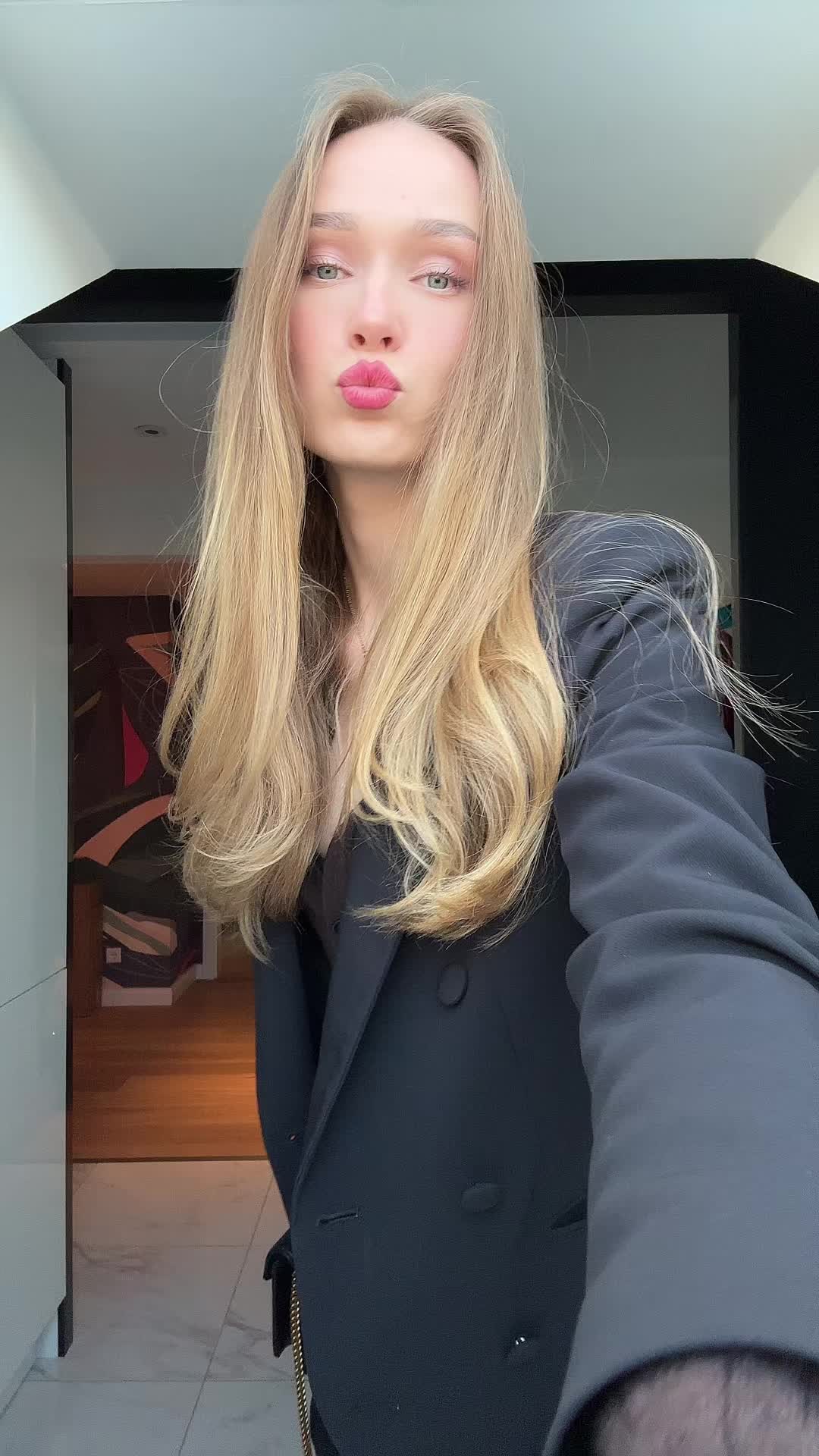 @elise