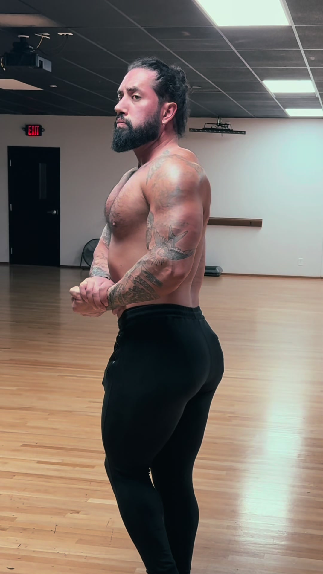 @JayR.90