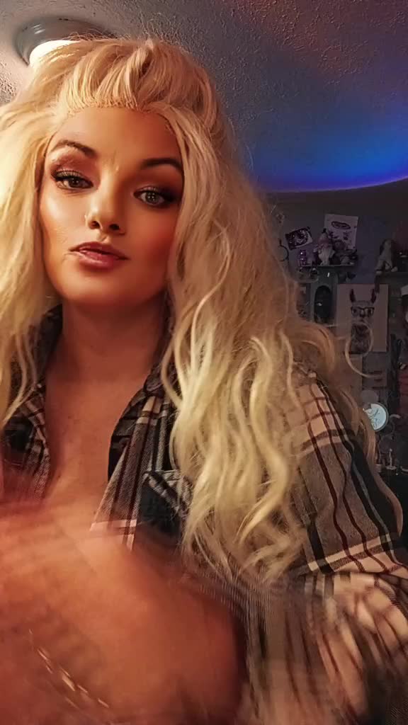 @EmsThatGirl