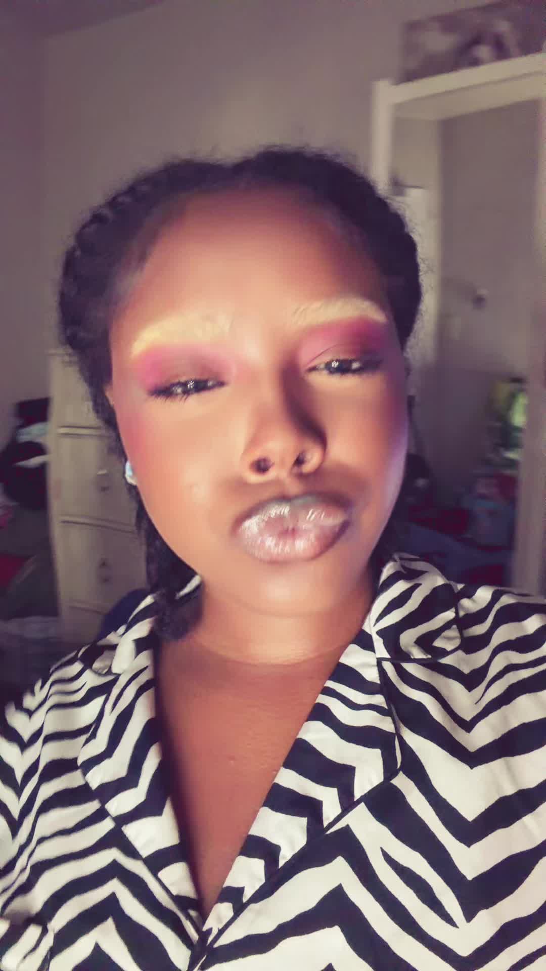 @auntiereny